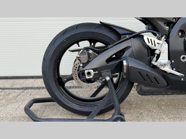 suzuki - gsx-r-600