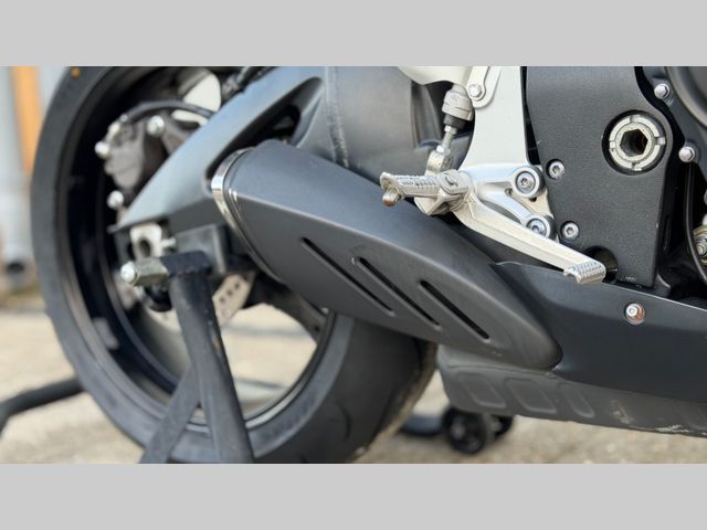 suzuki - gsx-r-600