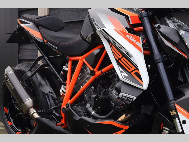 ktm - 1290-super-duke-r