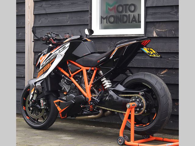 ktm - 1290-super-duke-r