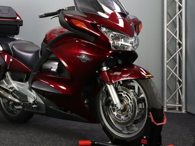 honda - st-1300-pan-european