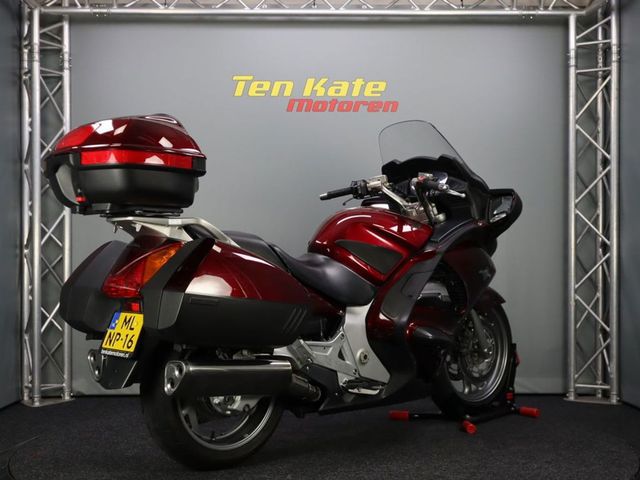 honda - st-1300-pan-european