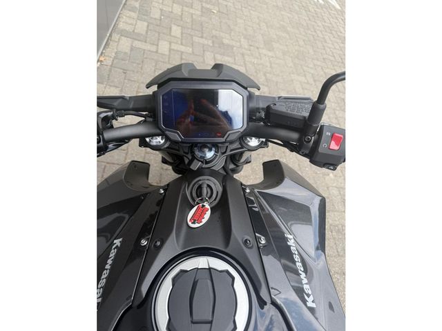 kawasaki - z650-s
