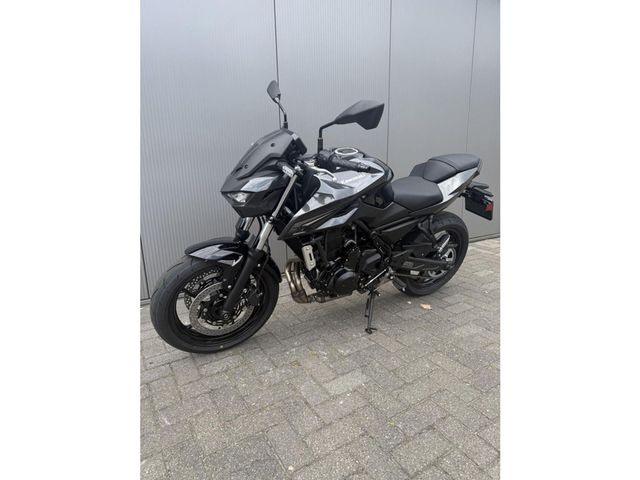 kawasaki - z650-s