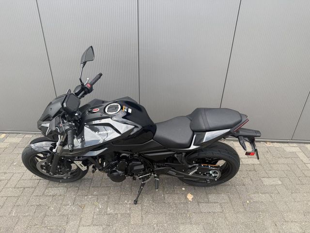 kawasaki - z650-s