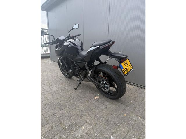 kawasaki - z650-s