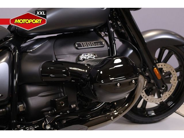 bmw - r-18-rocktane