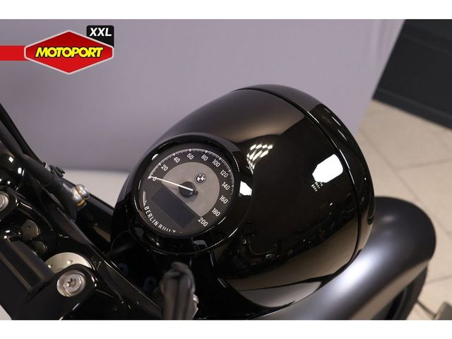 bmw - r-18-rocktane