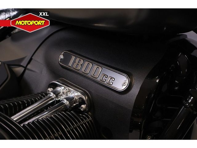 bmw - r-18-rocktane