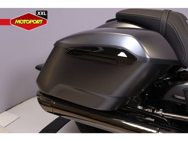 bmw - r-18-rocktane