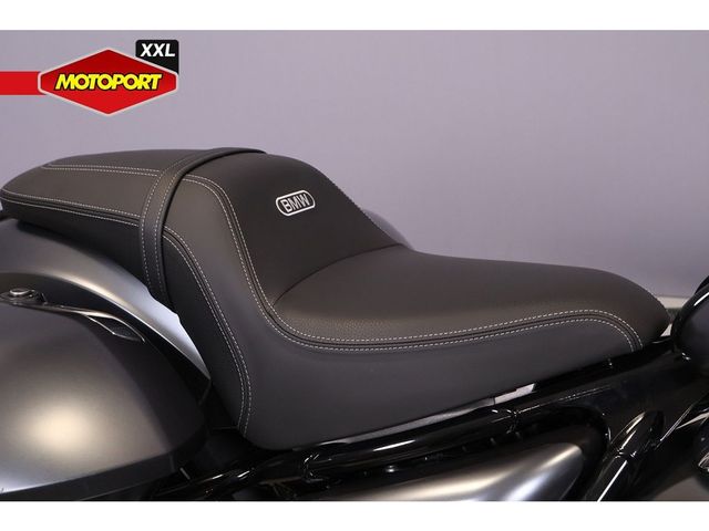 bmw - r-18-rocktane