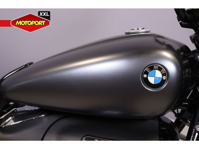 bmw - r-18-rocktane