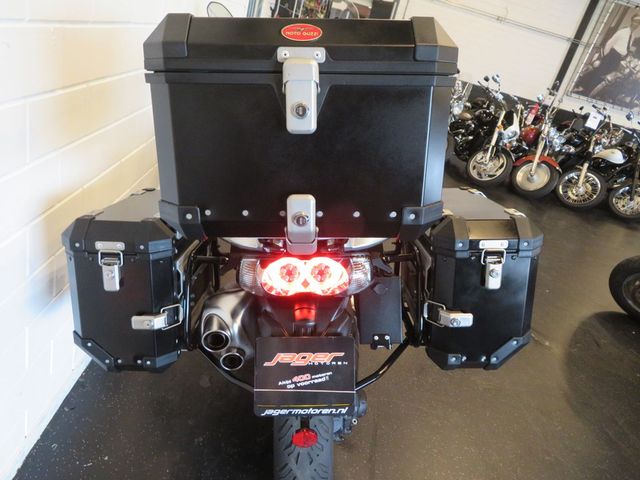 moto-guzzi - stelvio-1200-8v-abs