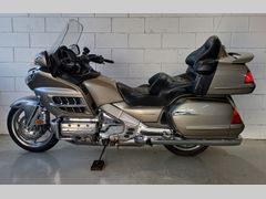 HONDA GL 1800 GOLDWING