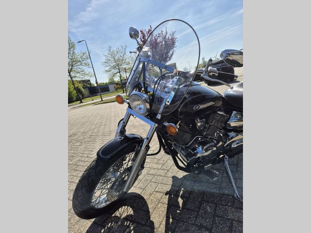 yamaha - xvs-1100-dragstar
