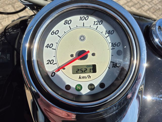 yamaha - xvs-1100-dragstar