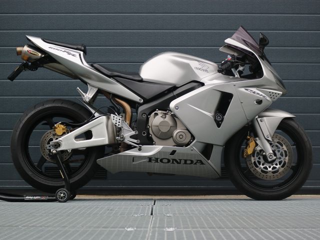 honda - cbr-600-rr
