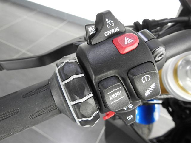 bmw - f-900-r