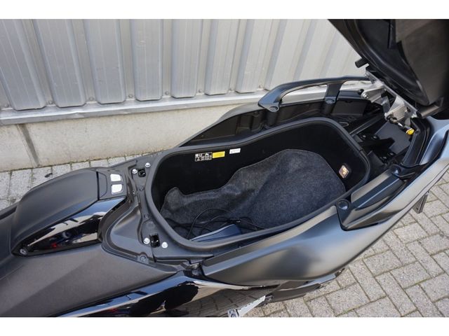 yamaha - tmax-abs