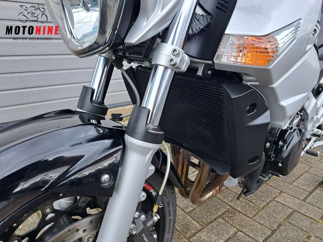suzuki - gsr-600