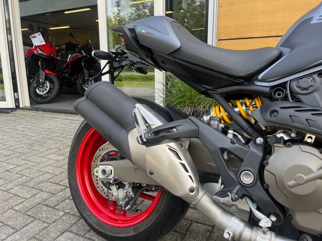 ducati - monster-821