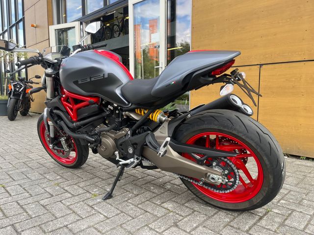 ducati - monster-821