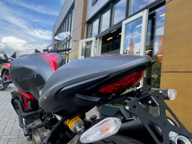 ducati - monster-821