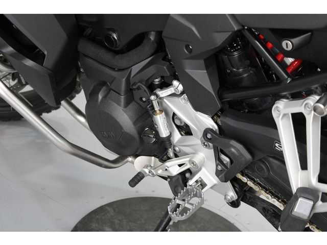 bmw - f-900-gs-adventure