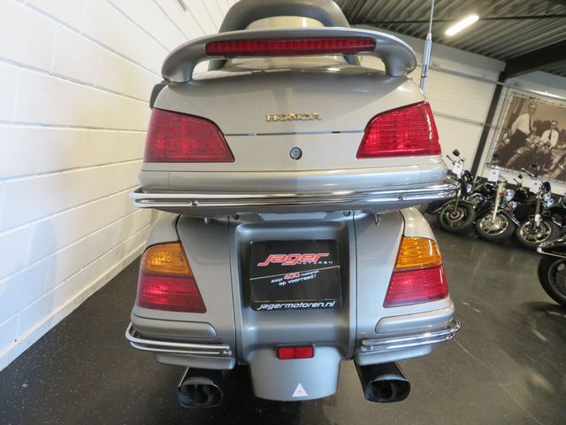 honda - gl-1800-goldwing