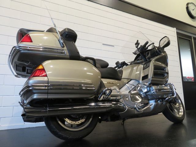 honda - gl-1800-goldwing