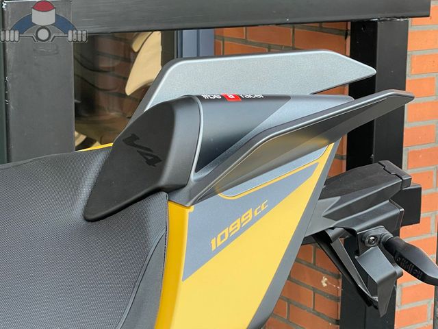 aprilia - tuono-v4-1100