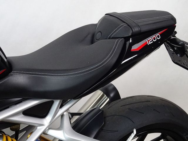 triumph - speed-triple-1200-rs