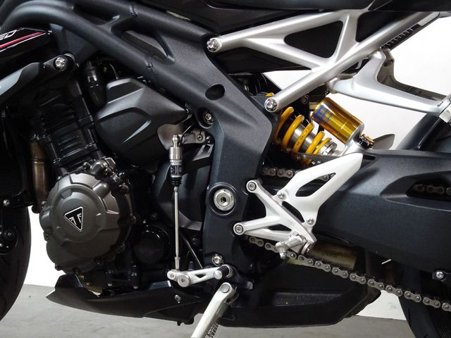 triumph - speed-triple-1200-rs