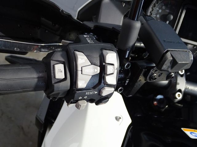 kawasaki - versys-1100-se