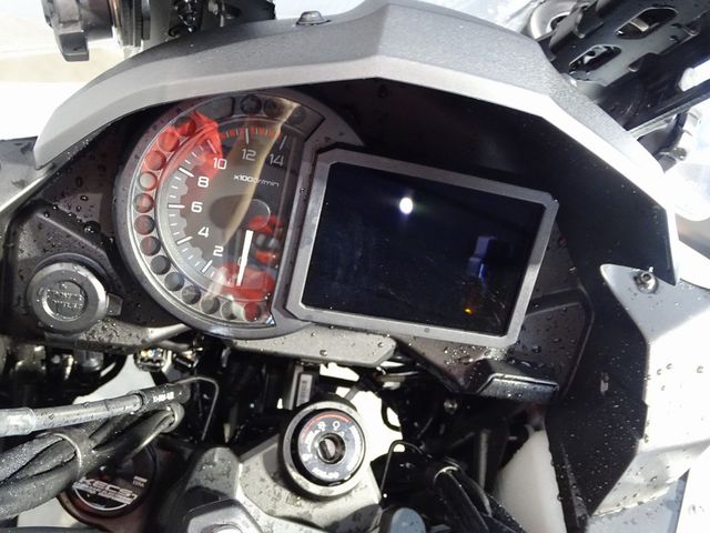 kawasaki - versys-1100-se