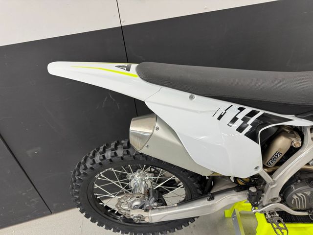 triumph - tf-250-x