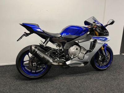 YAMAHA YZF R1 – foto 3