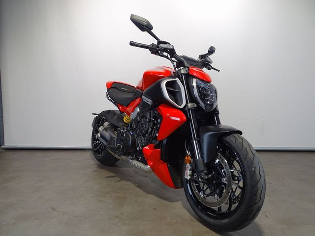 ducati - diavel-v4