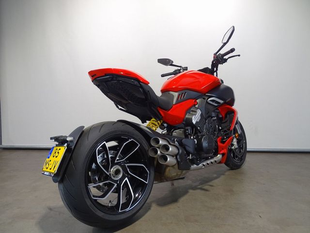 ducati - diavel-v4