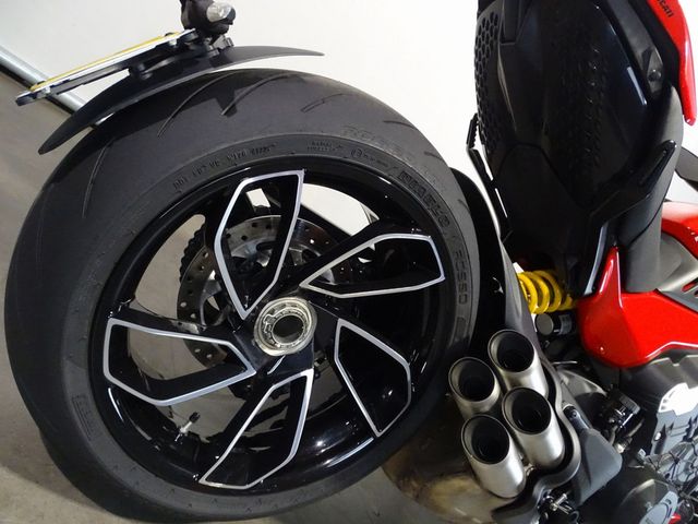 ducati - diavel-v4