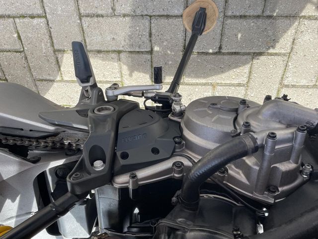 ducati - monster-821-stealth