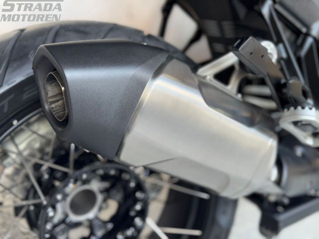 bmw - r-1300-gs-triple-black