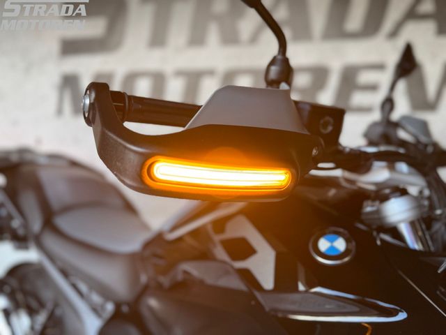 bmw - r-1300-gs-triple-black