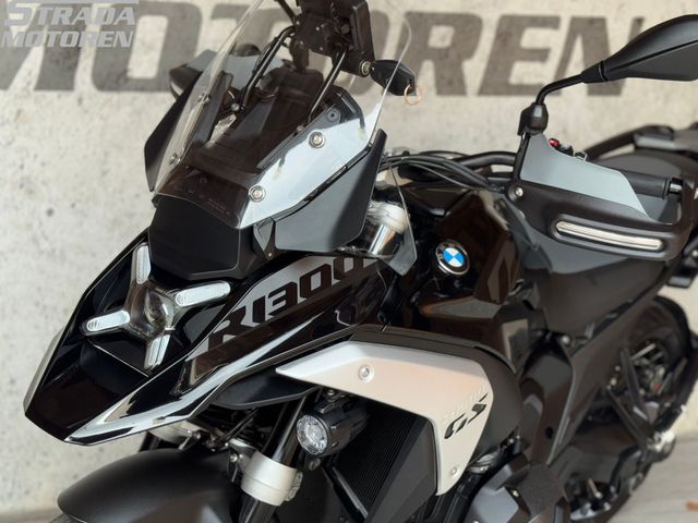 bmw - r-1300-gs-triple-black