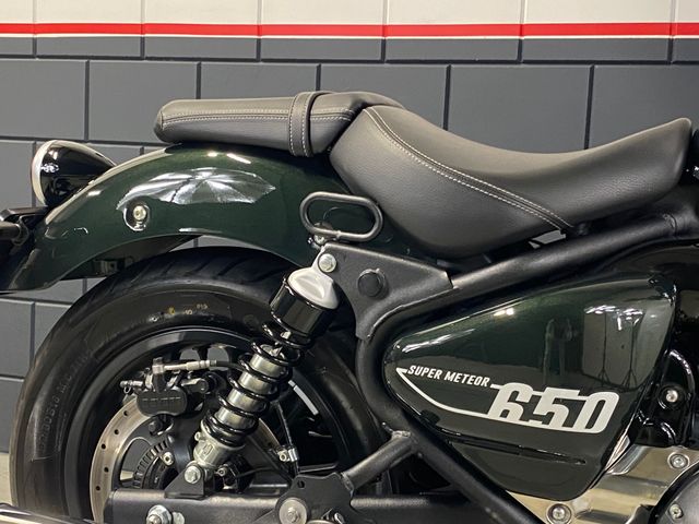 royal-enfield - super-meteor-650