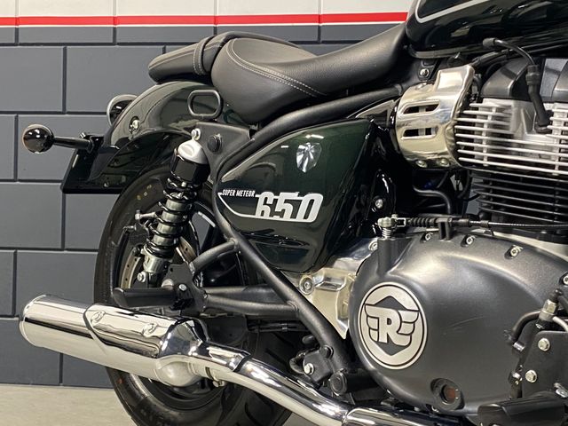royal-enfield - super-meteor-650