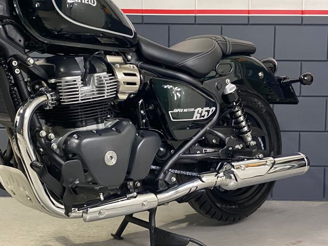 royal-enfield - super-meteor-650