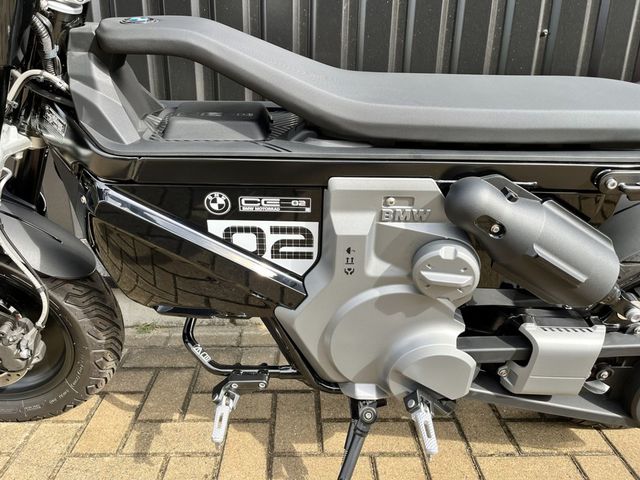 bmw - ce-02