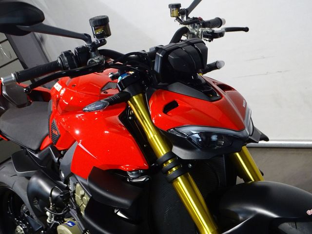 ducati - streetfighter-v4s