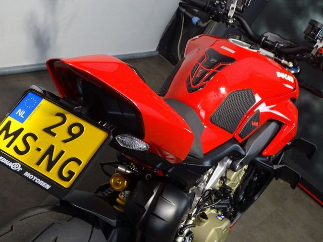 ducati - streetfighter-v4s